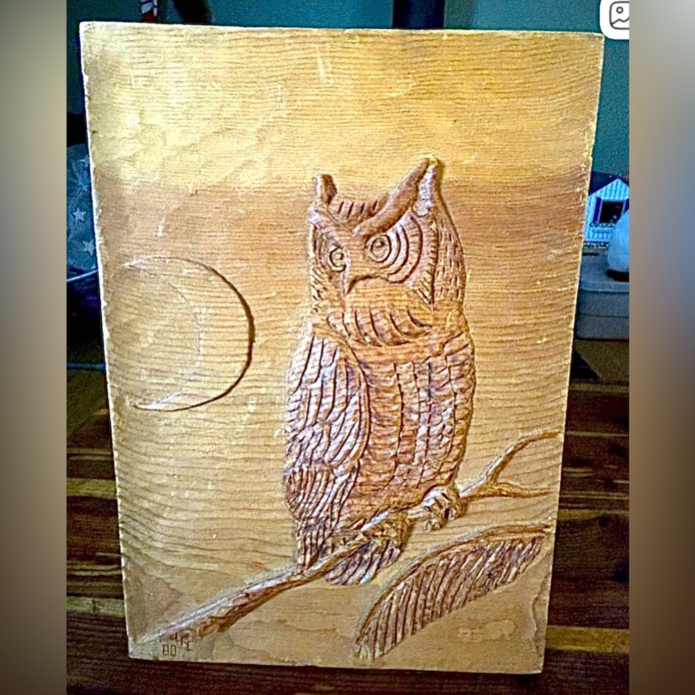 Vintage Horned Owl Wood Carving 70’s-80’s . Ready to hang !